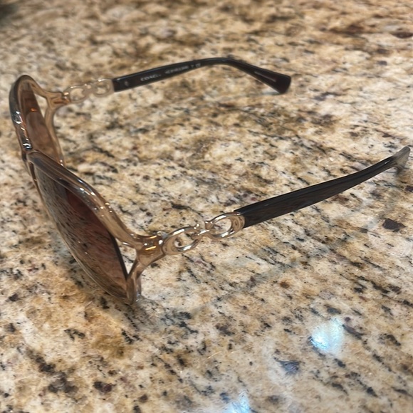 Coach sunglasses - Picture 2 of 5